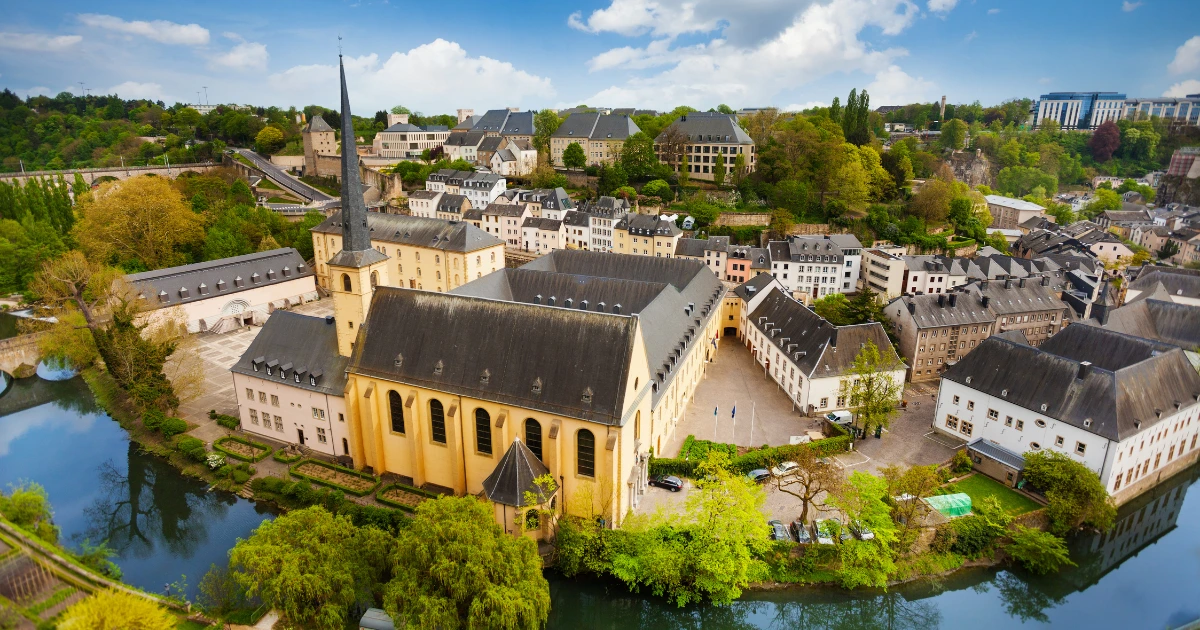 Taux variable, taux fixe et taux révisable - quel taux choisir pour son prêt immobilier au Luxembourg